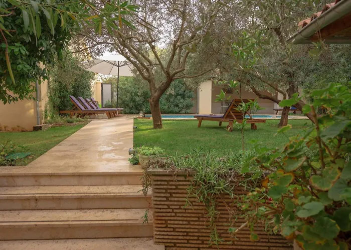 Bamboo Garden Oasis With Pool بيت للعطل